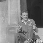 Lata 60., Warszawa, Polska.
Grafik Żurkowski.
Fot. Irena Jarosińska, zbiory Ośrodka KARTA
