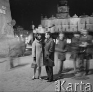 Lata 60., Kraków, Polska. 
Kompozytor Andrzej Zarycki i artyści związani z Piwnicą pod Baranami. 
Fot. Irena Jarosińska, zbiory Ośrodka KARTA