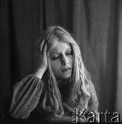 Lata 70., Warszawa, Polska.
Aktorka Barbara Wrzesińska.
Fot. Irena Jarosińska, zbiory Ośrodka KARTA
