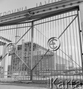 lata 50-te, Jaworzno, Polska
Elektrownia Jaworzno II - brama wjazdowa 
Fot. Irena Jarosińska, zbiory Ośrodka KARTA