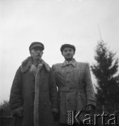 lata 50., Polska
Rolnicy indywidualni (ojciec i syn)
Fot. Irena Jarosińska, zbiory Ośrodka KARTA