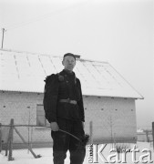 lata 50-te, okolice Starogardu Gdańskiego, Polska
Kominiarz
Fot. Irena Jarosińska, zbiory Ośrodka KARTA