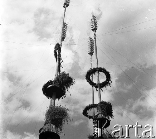 1954, Lublin, Polska
Centralna Wystawa Rolnicza - dekoracje.
Fot. Irena Jarosińska, zbiory Ośrodka KARTA