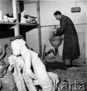 1954, Wrocław, Polska
Wytwórna Filmów Fabularnych -  sztukatornia
Fot. Irena Jarosińska, zbiory Ośrodka KARTA