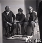 Lata 60., Bielsko-Biała, Polska.
Wystawa w galerii.
Fot. Irena Jarosińska, zbiory Ośrodka KARTA