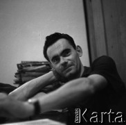 Lata 60., Warszawa, Polska.
Wiesław Prażuch, fotoreporter.
Fot. Irena Jarosińska, zbiory Fundacji Ośrodka KARTA