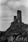 1958, Chęciny, Ponidzie, Polska.
Ruiny zamku.
Fot. Irena Jarosińska, zbiory Fundacji Ośrodka KARTA