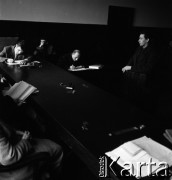 Lata 50. lub 60., Warszawa, Polska.
Rozprawa sądowa.
Fot. Irena Jarosińska, zbiory Ośrodka KARTA