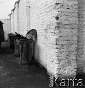 Lata 60., miejsce nieznane, Polska.
Masarnia.
Fot. Irena Jarosińska, zbiory Ośrodka KARTA