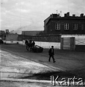 Lata 60., miejsce nieznane, Polska.
Masarnia.
Fot. Irena Jarosińska, zbiory Ośrodka KARTA