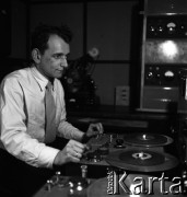 Lata 60, Łódź, Polska.
Studio Opracowań Dialogowych, n/z dubbingowanie filmu.
Fot. Irena Jarosińska, zbiory Fundacji Ośrodka KARTA
