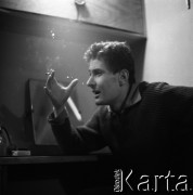 Ok. 1958, Warszawa, Polska.
Henryk Boukołowski, aktor.
Fot. Irena Jarosińska, zbiory Fundacji Ośrodka KARTA