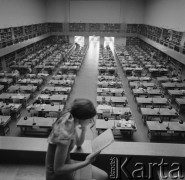 1968, Kraków, Polska.
Wakacyjny kurs języka polskiego dla slawistów zorganizowany przez Studium Kultury i Języka Polskiego dla Cudzoziemców 