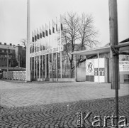 28.11.1965-2.01.1966, Czechosłowacja.
Wejście na teren fabryki, w której zorganizowano wystawę maszyn do obróbki drewna polskiej Centrali Handlu Zagranicznego 