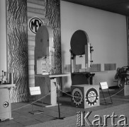 28.11.1965-2.01.1966, Czechosłowacja.
Ekspozycja maszyn do obróbki drewna na wystawie polskiej Centrali Handlu Zagranicznego 