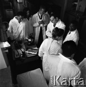 1968, Warszawa, Polska.
Międzynarodowe Studium Profilaktyki Dziecięcej w Instytucie Matki i Dziecka - kurs pediatrii społecznej dla lekarzy z Afryki i Azji.
Fot. Irena Jarosińska, zbiory Fundacji Ośrodka KARTA