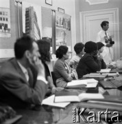 1968, Warszawa, Polska.
Międzynarodowe Studium Profilaktyki Dziecięcej w Instytucie Matki i Dziecka - kurs pediatrii społecznej dla lekarzy z Afryki i Azji.
Fot. Irena Jarosińska, zbiory Fundacji Ośrodka KARTA