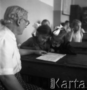 Lata 60., Warszawa, Polska.
Eksperymentalna Szkoła Podstawowa nr 176 przy placu Inwalidów.
Fot. Irena Jarosińska, zbiory Fundacji Ośrodka KARTA