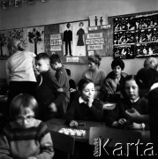 Lata 60., Warszawa, Polska.
Szkoła dla dzieci ze specjalnymi potrzebami edukacyjnymi (ówcześnie tzw. 