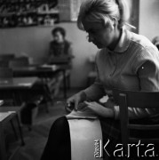 Lata 60., Warszawa, Polska.
Szkoła dla dzieci ze specjalnymi potrzebami edukacyjnymi (ówcześnie tzw. 