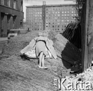 Lata 60., Warszawa, Polska.
Aktorka Bogusława Kożusznik podczas sesji zdjęciowej.
Fot. Irena Jarosińska, zbiory Fundacji Ośrodka KARTA