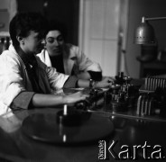 1959, Warszawa, Polska.
Archiwum Wytwórni Filmów Dokumentalnych (WFD) na ulicy Chełmskiej.
Fot. Irena Jarosińska, zbiory Fundacji Ośrodka KARTA