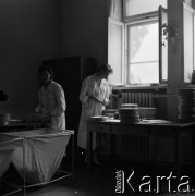 1959, Warszawa, Polska.
Archiwum Wytwórni Filmów Dokumentalnych (WFD) na ulicy Chełmskiej.
Fot. Irena Jarosińska, zbiory Fundacji Ośrodka KARTA