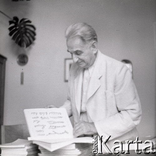 Lata 60., Warszawa, Polska.
Roman Kozłowski, paleontolog i geolog, profesor.
Fot. Irena Jarosińska, zbiory Ośrodka KARTA