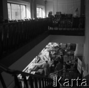 Lata 50. lub 60., Warszawa, Polska.
Dom Meblowy na ulicy Waryńskiego 28.
Fot. Irena Jarosińska, zbiory Fundacji Ośrodka KARTA