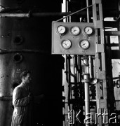 1954, Józefów, Polska.
Mazowieckie Zakłady Przemysłu Drożdżowego, n/z kotłownia.
Fot. Irena Jarosińska, zbiory Fundacji Ośrodka KARTA