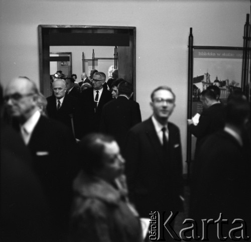 1967, Wrocław, Polska.
150-lecie Zakładu Narodowego im. Ossolińskich.
Fot. Irena Jarosińska, zbiory Ośrodka KARTA   
