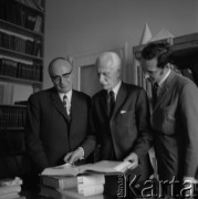 Lata 70., Polska.
Profesor Michał Gawlikowski (1. z lewej).
Fot. Irena Jarosińska, zbiory Ośrodka KARTA