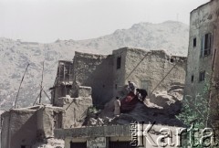 1992, Kabul, prowincja Kabul, Afganistan.
Osiedle mieszkalne u podnóża otaczających Kabul Wzgórz Asmai.
Fot. Irena Jarosińska, zbiory Ośrodka KARTA