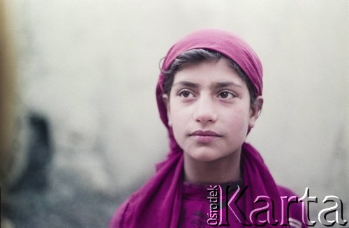 1992, Kabul, prowincja Kabul, Afganistan.
Afgańska dziewczynka.
Fot. Irena Jarosińska, zbiory Ośrodka KARTA
