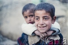 1992, Kabul, prowincja Kabul, Afganistan.
Afgańskie dzieci.
Fot. Irena Jarosińska, zbiory Ośrodka KARTA