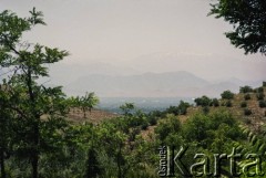 1992, Kabul, prowincja Kabul, Afganistan.
Widok na pasma górskie otaczające Kabul. W oddali ośnieżone szczyty Hindukuszu.
Fot. Irena Jarosińska, zbiory Ośrodka KARTA