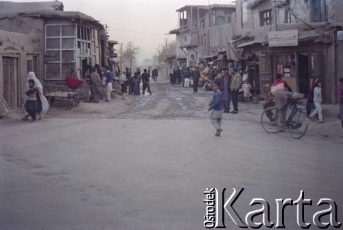 1992, Kabul, prowincja Kabul, Afganistan.
Afgańska ulica.
Fot. Irena Jarosińska, zbiory Ośrodka KARTA