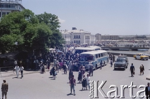 1992, Kabul, prowincja Kabul, Afganistan.
Dworzec autobusowy w Kabulu.
Fot. Irena Jarosińska, zbiory Ośrodka KARTA