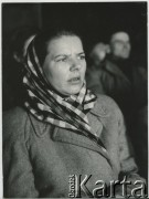 Lata 50., Polska.
Portret kobiety.
Fot. Irena Jarosińska, zbiory Ośrodka KARTA