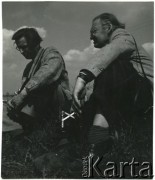 Lata 50., Polska.
Fotografowie Zbigniew Dłubak (z lewej) i Stanisław Zieliński.
Fot. Irena Jarosińska, zbiory Ośrodka KARTA