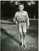 Brak daty, Polska.
Portret chłopca w mundurze harcerskim.
Fot. Irena Jarosińska, zbiory Ośrodka KARTA