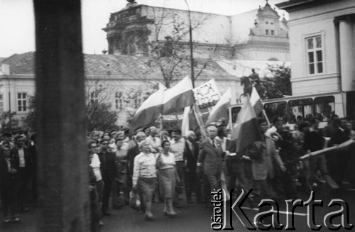 01.09.1979, Warszawa, Polska.
Manifestacja patriotyczna przechodzi przez Krakowskie Przedmieście - moment powstania Konfederacji Polski Niepodległej.
Fot. Janusz Krzyżewski, zbiory Ośrodka KARTA