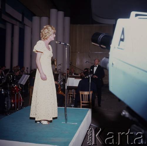 Czerwiec 1972, Zielona Góra, Polska.
Występ Ludmiły Zamojskiej - laureatki VIII Festiwalu Piosenki Radzieckiej.
Fot. Romuald Broniarek, zbiory Ośrodka KARTA.