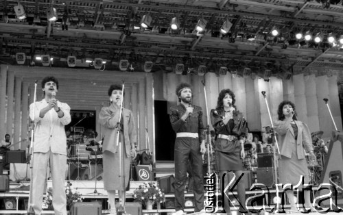 1988, Witebsk, Białoruska Socjalistyczna Republika Radziecka.
Uczestnicy I Wszechzwiązkowego Festiwalu Polskiej Piosenki.
Fot. Romuald Broniarek, zbiory Ośrodka KARTA