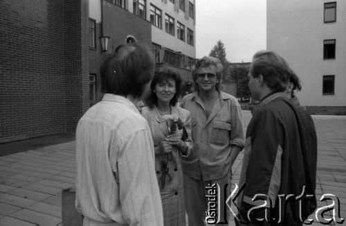 1988, Witebsk, Białoruska Socjalistyczna Republika Radziecka.
I Wszechzwiązkowy Festiwal Polskiej Piosenki. 2. z lewej Halina Frąckowiak, 3. Zbigniew Wodecki.
Fot. Romuald Broniarek, zbiory Ośrodka KARTA