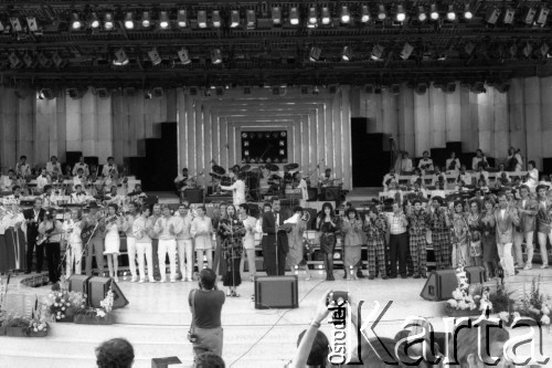 1988, Witebsk, Białoruska Socjalistyczna Republika Radziecka.
Uczestnicy I Wszechzwiązkowego Festiwalu Polskiej Piosenki. 
Fot. Romuald Broniarek, zbiory Ośrodka KARTA