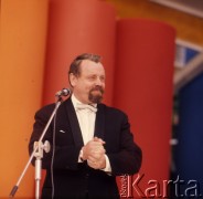 1989, Zielona Góra, Polska.
Bernard Ładysz na XXV Festiwalu Piosenki Radzieckiej. 
Fot. Romuald Broniarek, zbiory Ośrodka KARTA