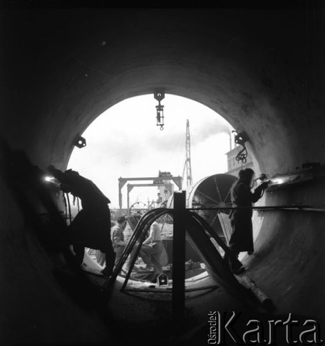 Maj 1958, Wierzbica, pow. Radom, Polska.
Cementownia 