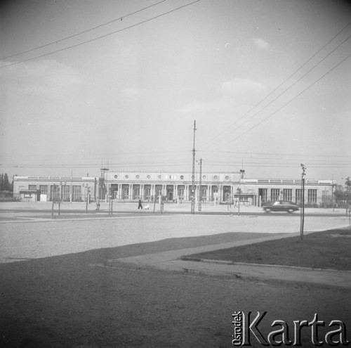 Lipiec 1956, Warszawa, Polska.
Fasada stadionu Polonii Warszawa.
Fot. Romuald Broniarek, zbiory Ośrodka KARTA