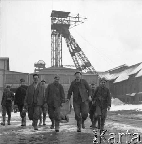 Kwiecień 1958, Wojkowice Komorne, woj. Katowice, Polska.
Górnicy z Kopalni Węgla Kamiennego 